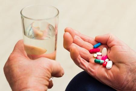 Polymédication de la Personne Âgée en Odontologie